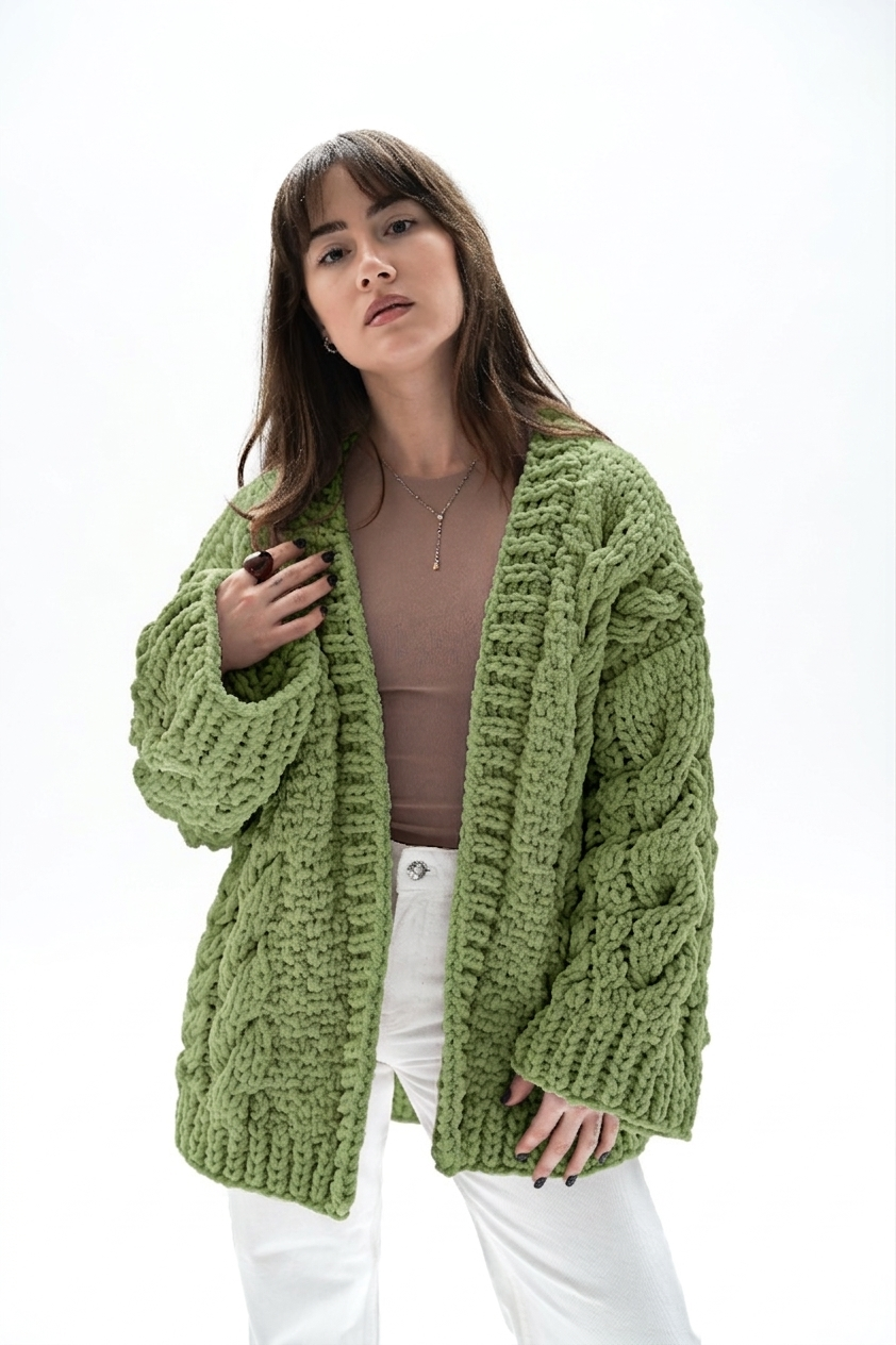 Ručně pletený svetr BRAIDS SLEEVE