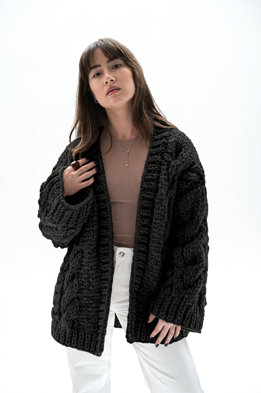 Ručně pletený svetr BRAIDS SLEEVE